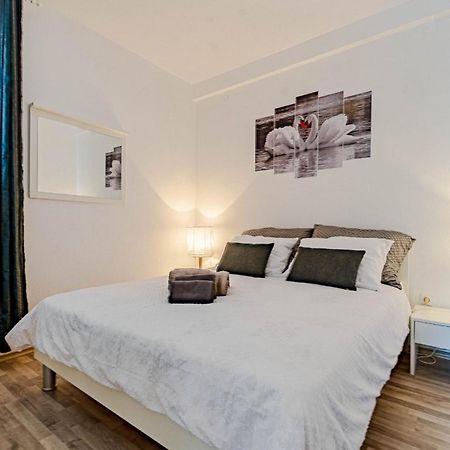 Seaside Apartments With A Swimming Pool Tri Zala, Korcula - 558 Zrnovo Ngoại thất bức ảnh